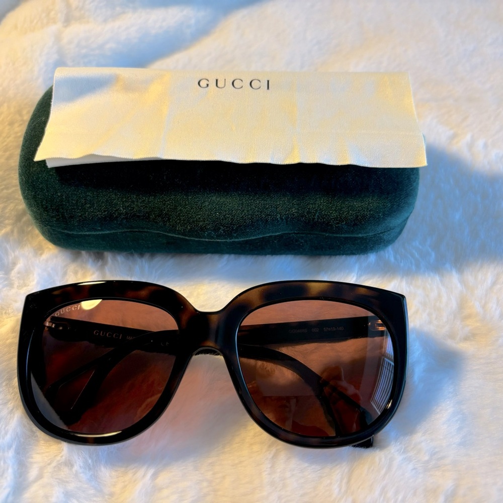 GUCCI-ladies sunglasses 🕶️